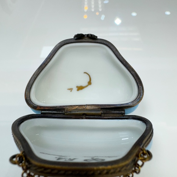 Limoges France Hand-Painted Porcelain Purse Trinket Box – Blue & Floral Design w - Picture 7 of 7